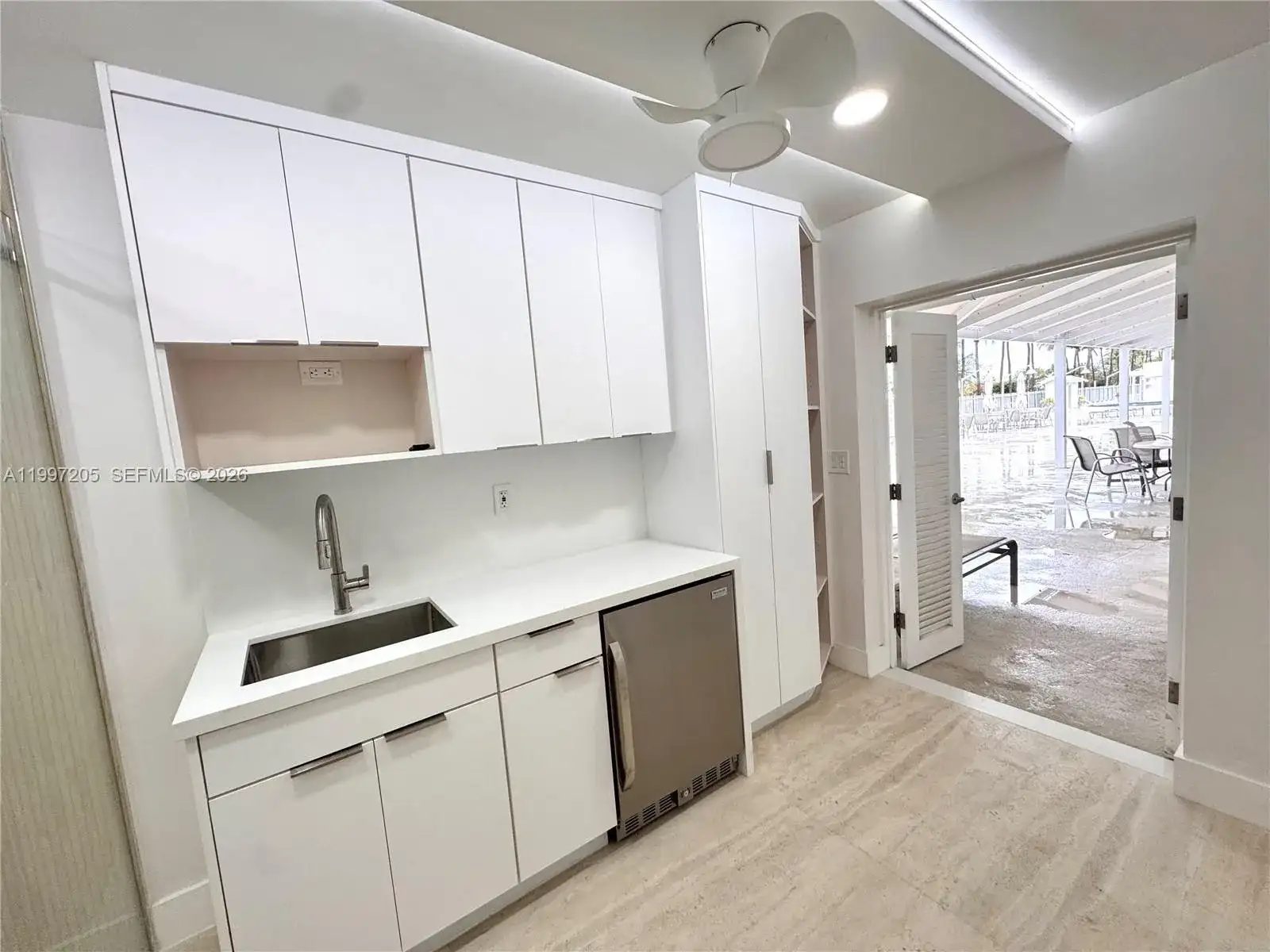 2899 Collins Ave # 6, Miami Beach FL 33140 photo 2