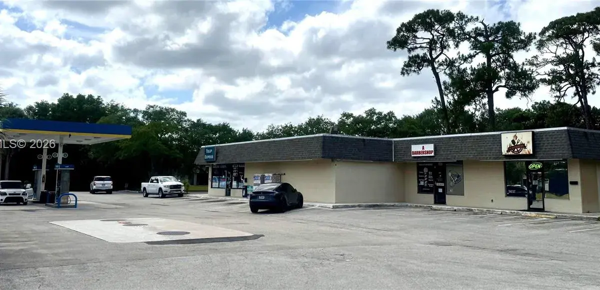 302 SW Tulip Blvd, Port St. Lucie FL 34953