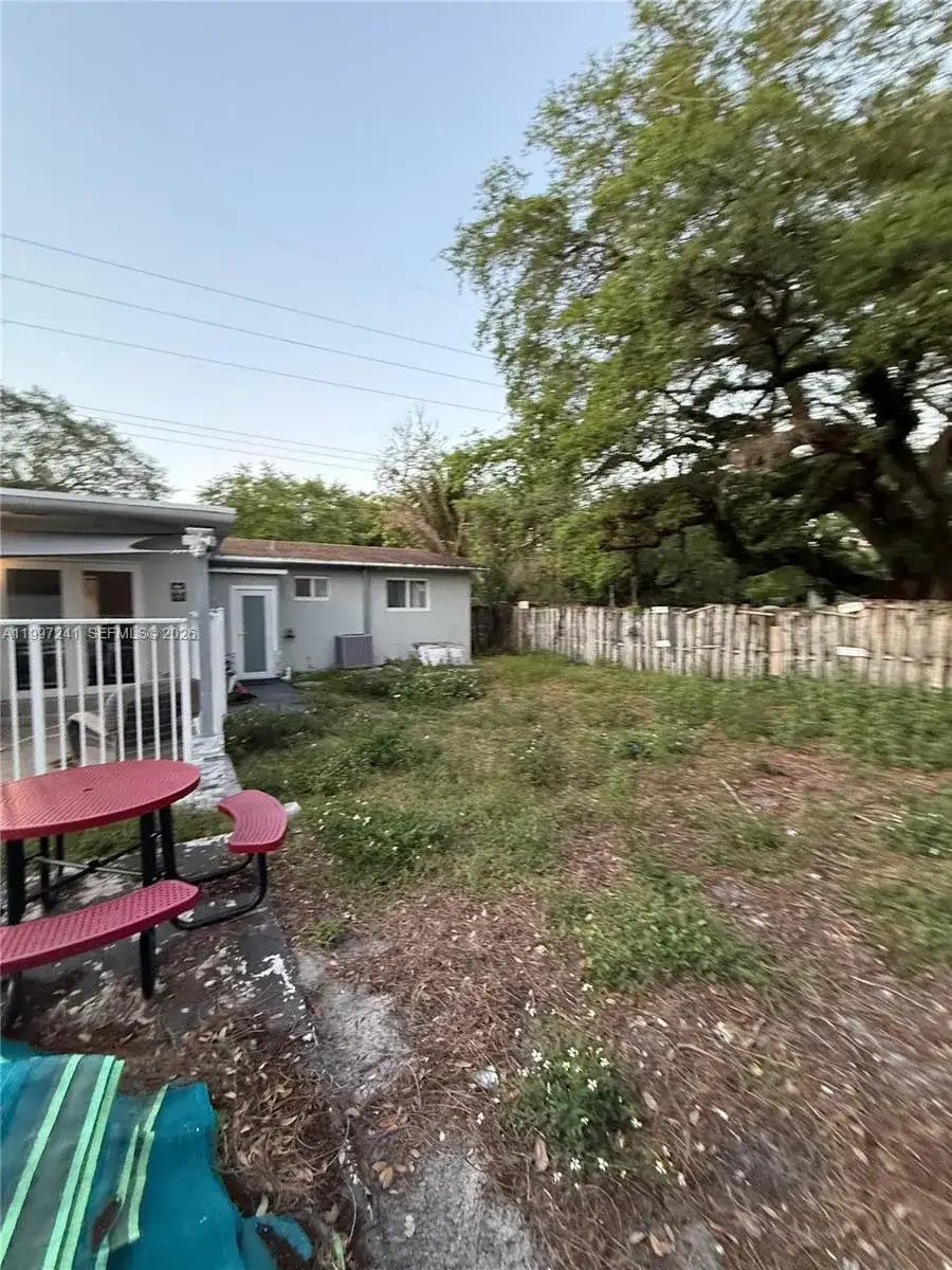 502 NE 163rd St, Miami FL 33162 photo 3