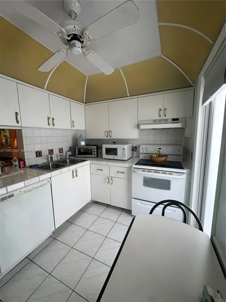 1445 Atlantic Shores Blvd # 307, Hallandale Beach FL 33009 photo 3