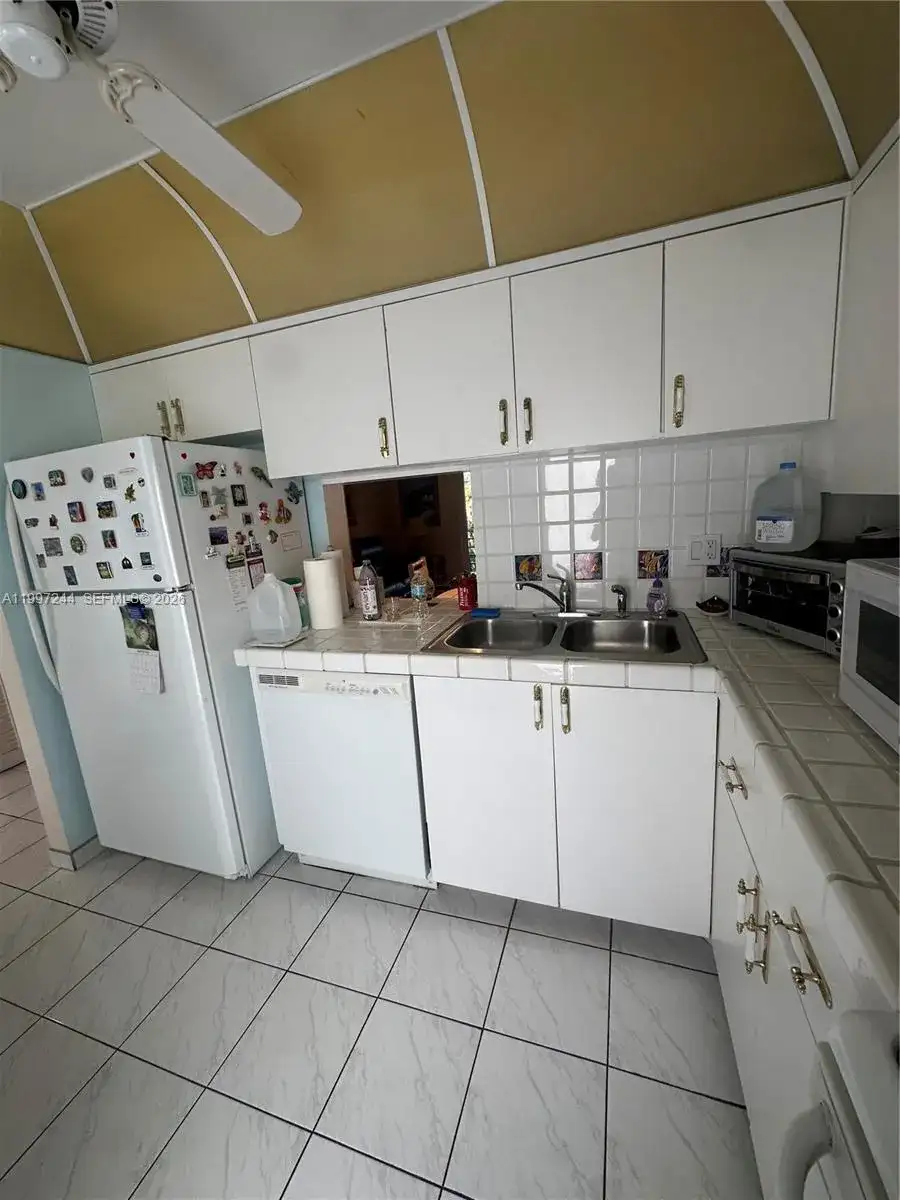 1445 Atlantic Shores Blvd # 307, Hallandale Beach FL 33009 photo 4