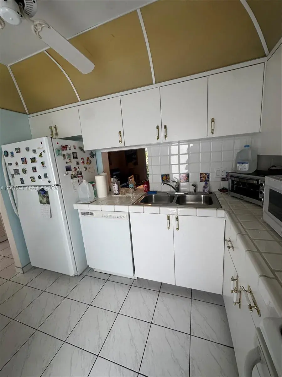 1445 Atlantic Shores Blvd # 307, Hallandale Beach FL 33009