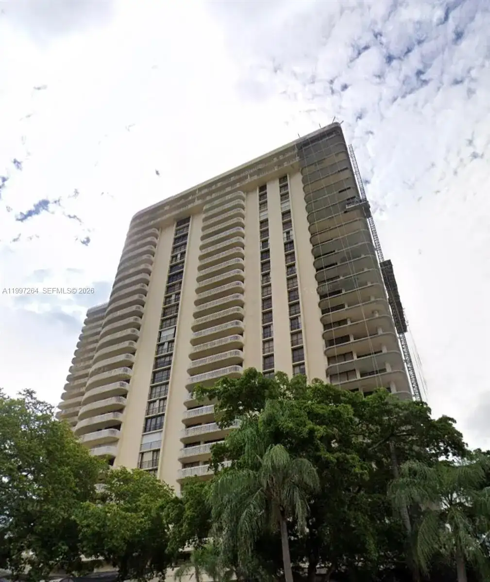 19355 Turnberry Way # 16L, Aventura FL 33180 photo 2
