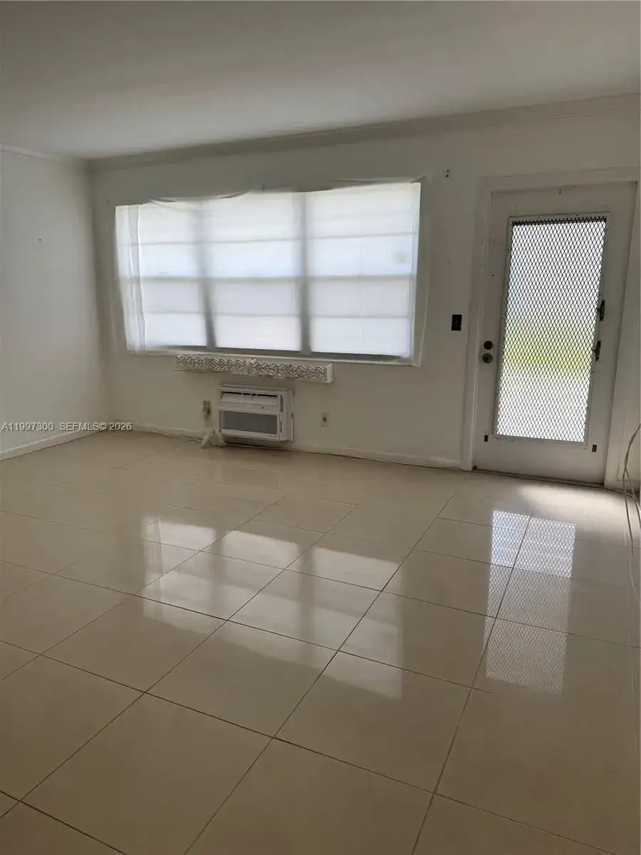 162 Westbury J # 162, Deerfield Beach FL 33442 photo 5