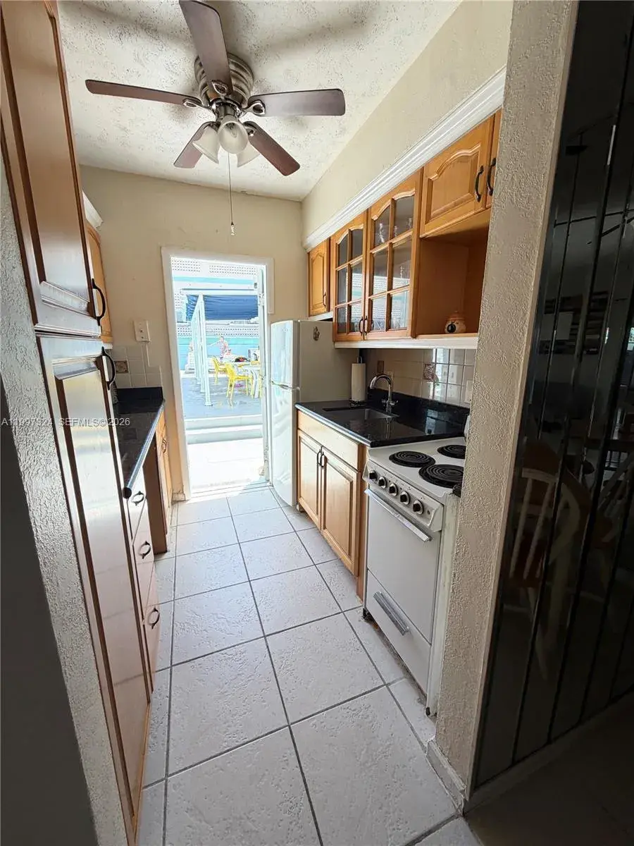 315 Van Buren St # 107B, Hollywood FL 33019