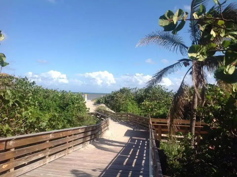 1920 Eucalyptus Ave, Hutchinson Island FL 34949 photo 3