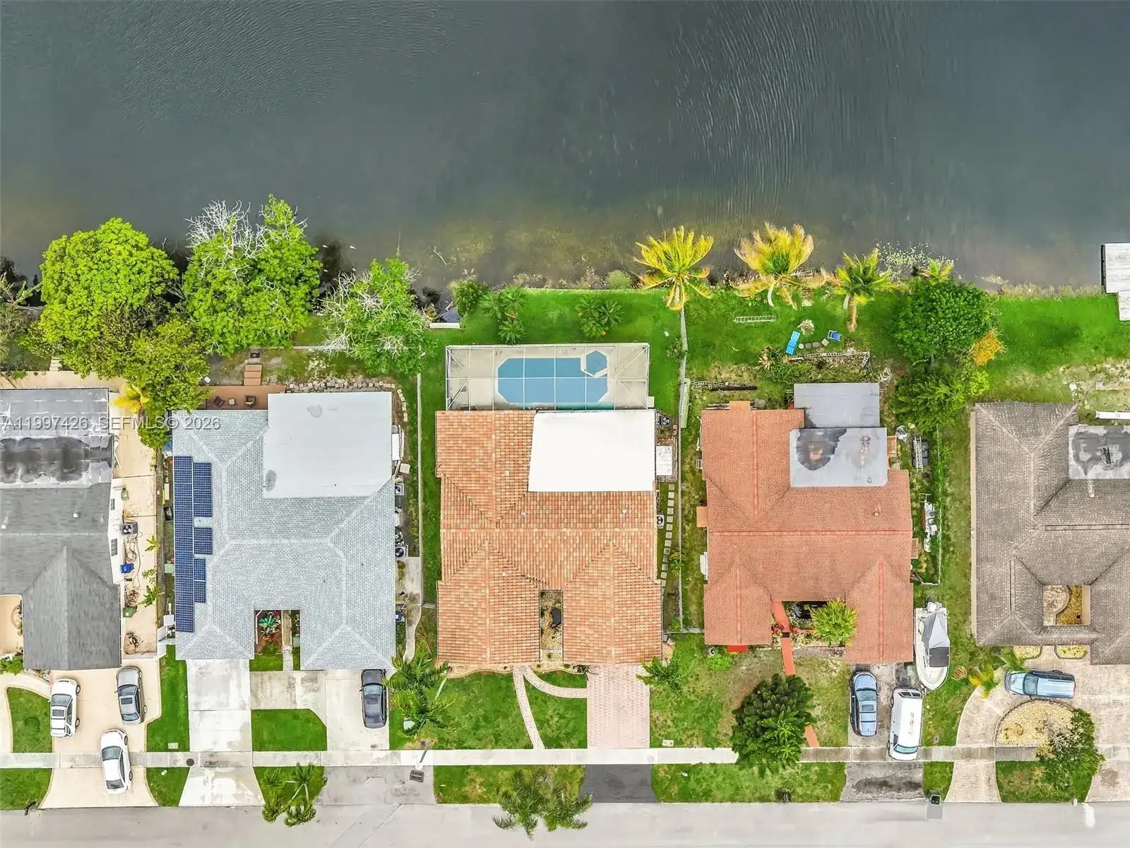 1900 NW 95th Ave, Pembroke Pines FL 33024 photo 3
