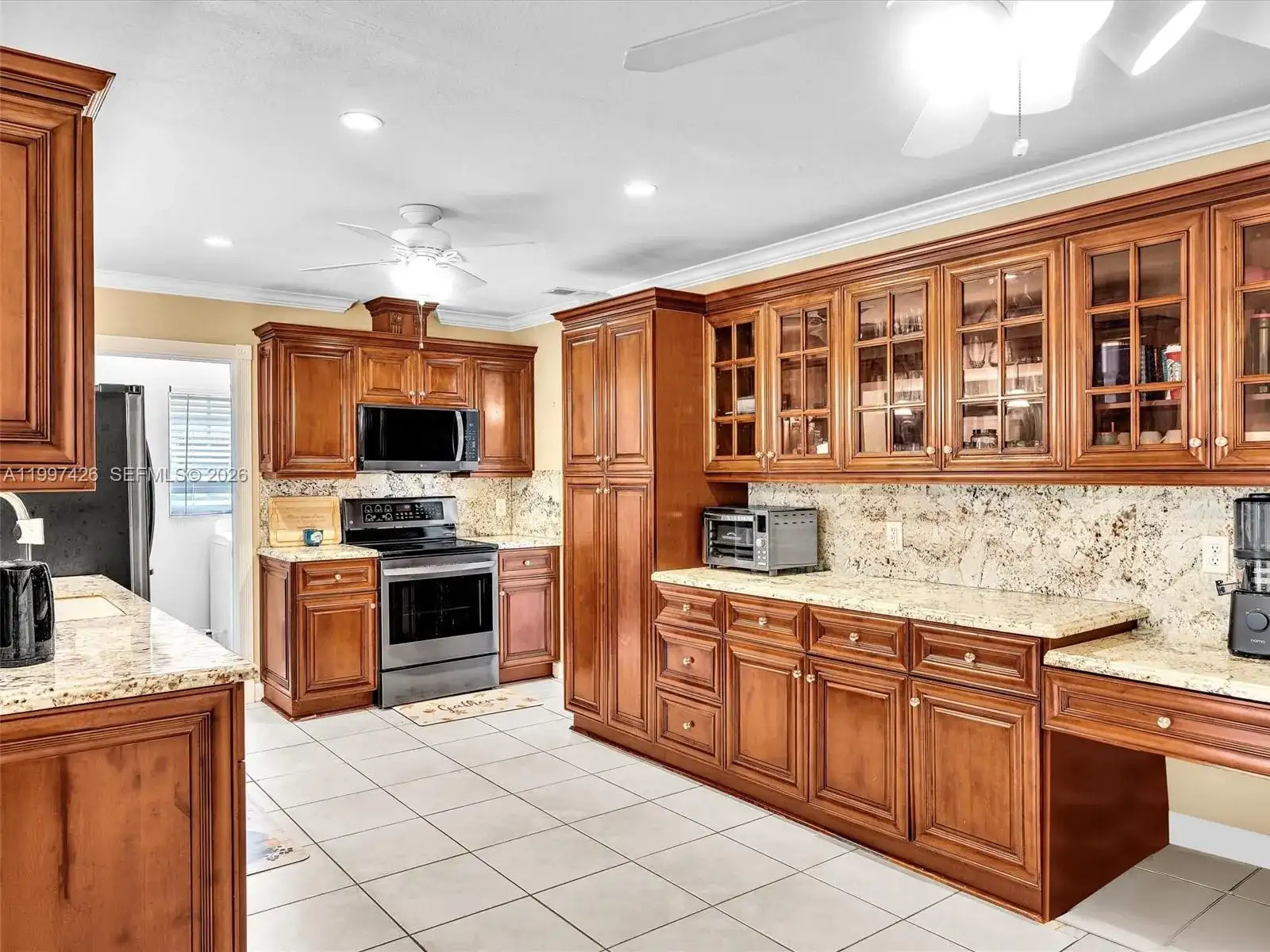 1900 NW 95th Ave, Pembroke Pines FL 33024 photo 4
