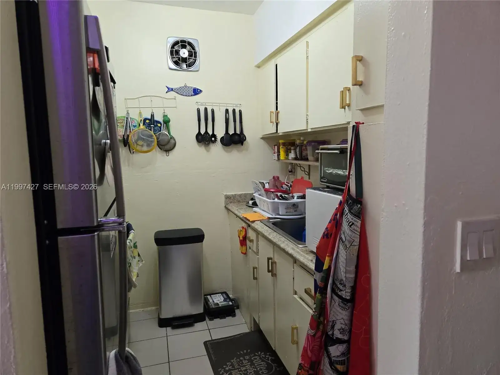 820 SW 11th Ave # 5B, Hallandale Beach FL 33009 photo 3