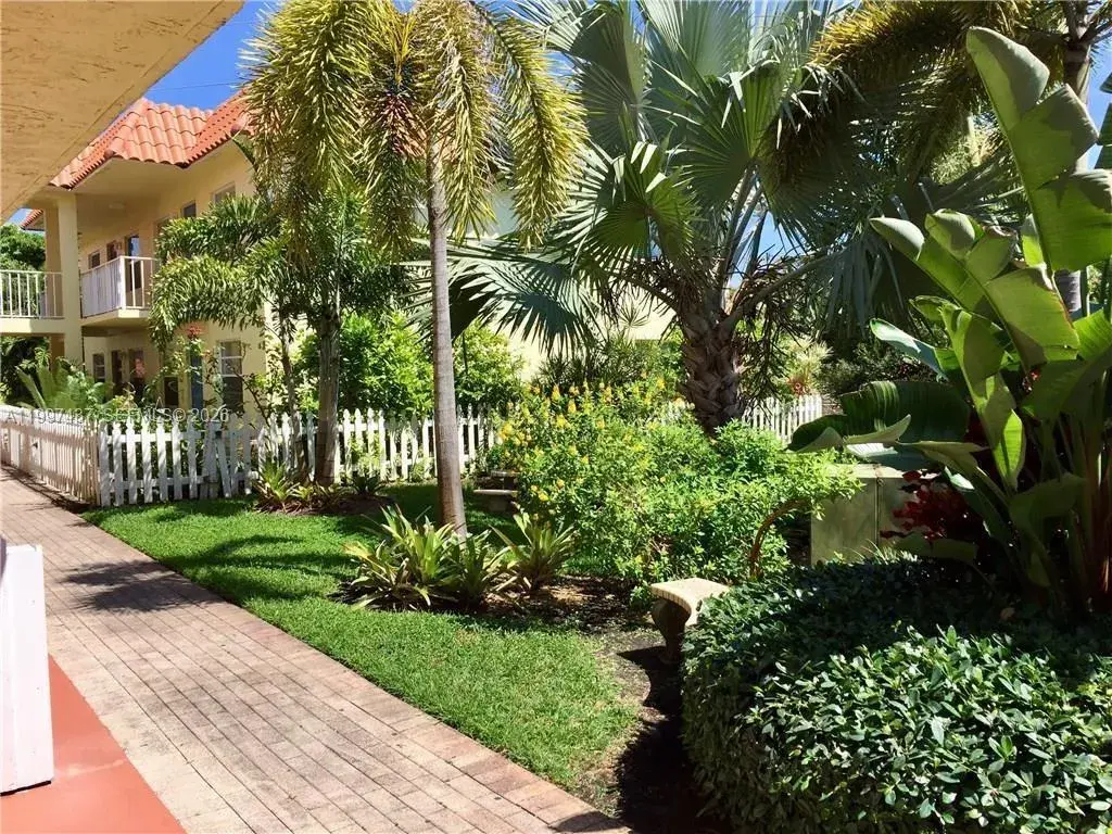 1125 NE 16th Pl # 212, Fort Lauderdale FL 33305