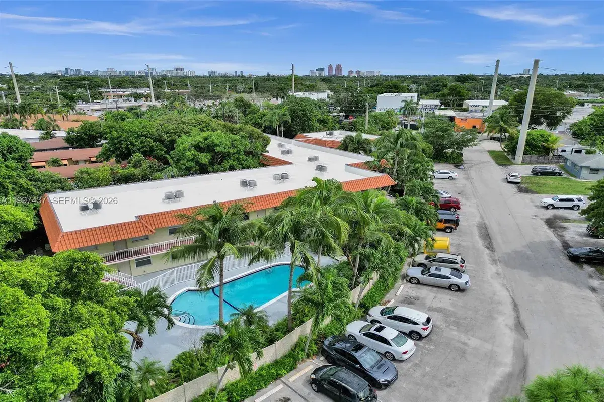 1125 NE 16th Pl # 212, Fort Lauderdale FL 33305