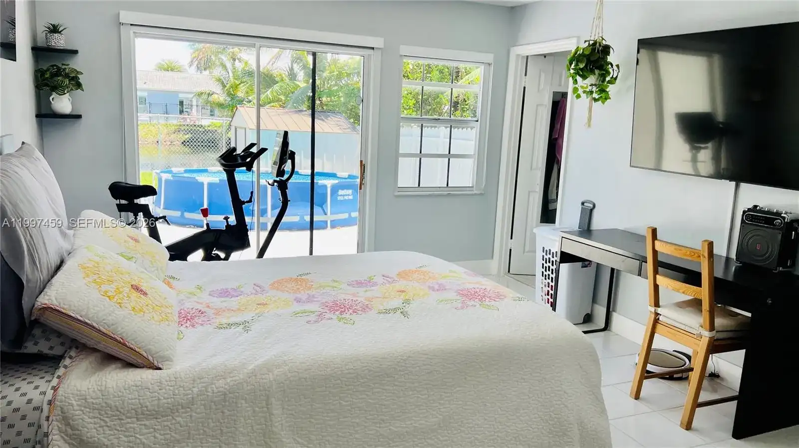18901 NW 77th Ct, Hialeah FL 33015 photo 5