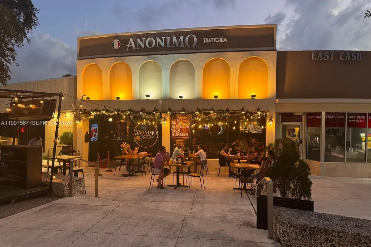 946 Normandy Dr, Miami Beach FL 33141
