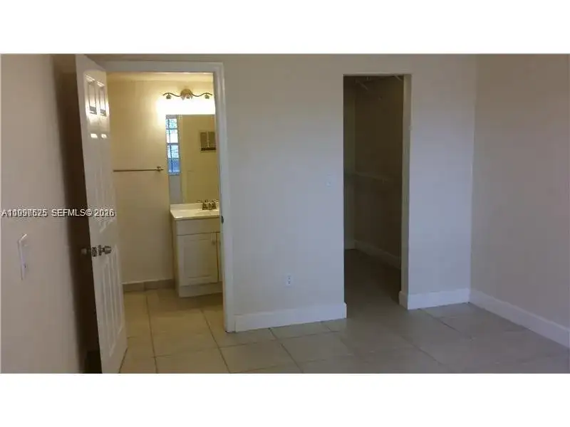 438 NE 210th Cir Ter # 4B, Miami FL 33179 photo 4