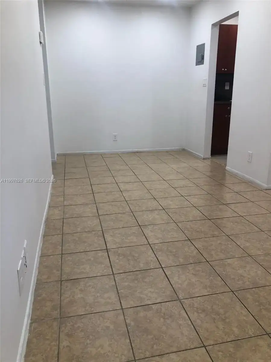 4800 NW 24th Ct # D103, Lauderdale Lakes FL 33313 photo 5