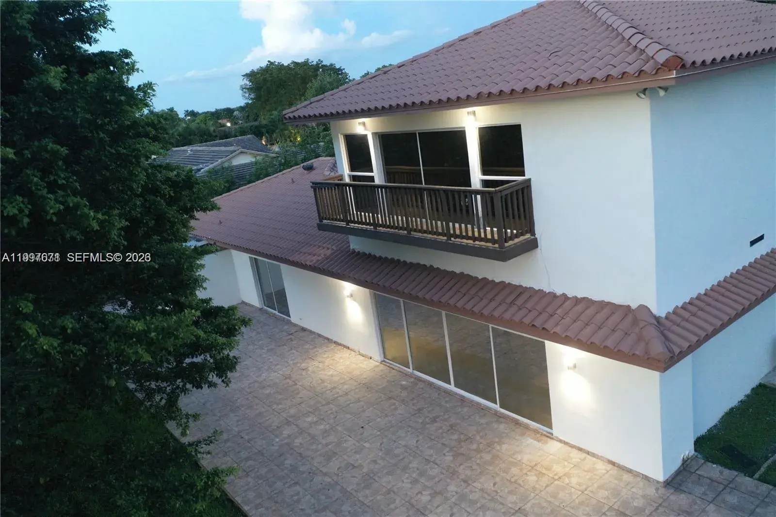19740 W Saint Andrews Dr, Hialeah FL 33015