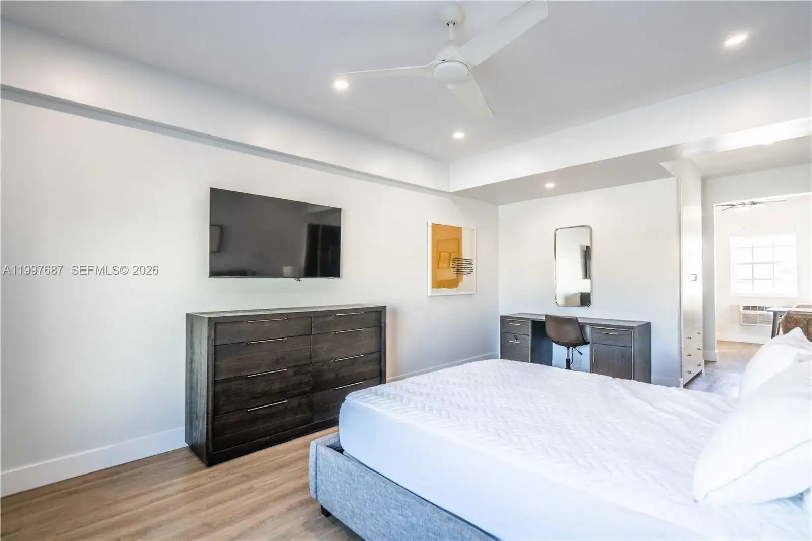1191 71st St # 4, Miami Beach FL 33141 photo 3