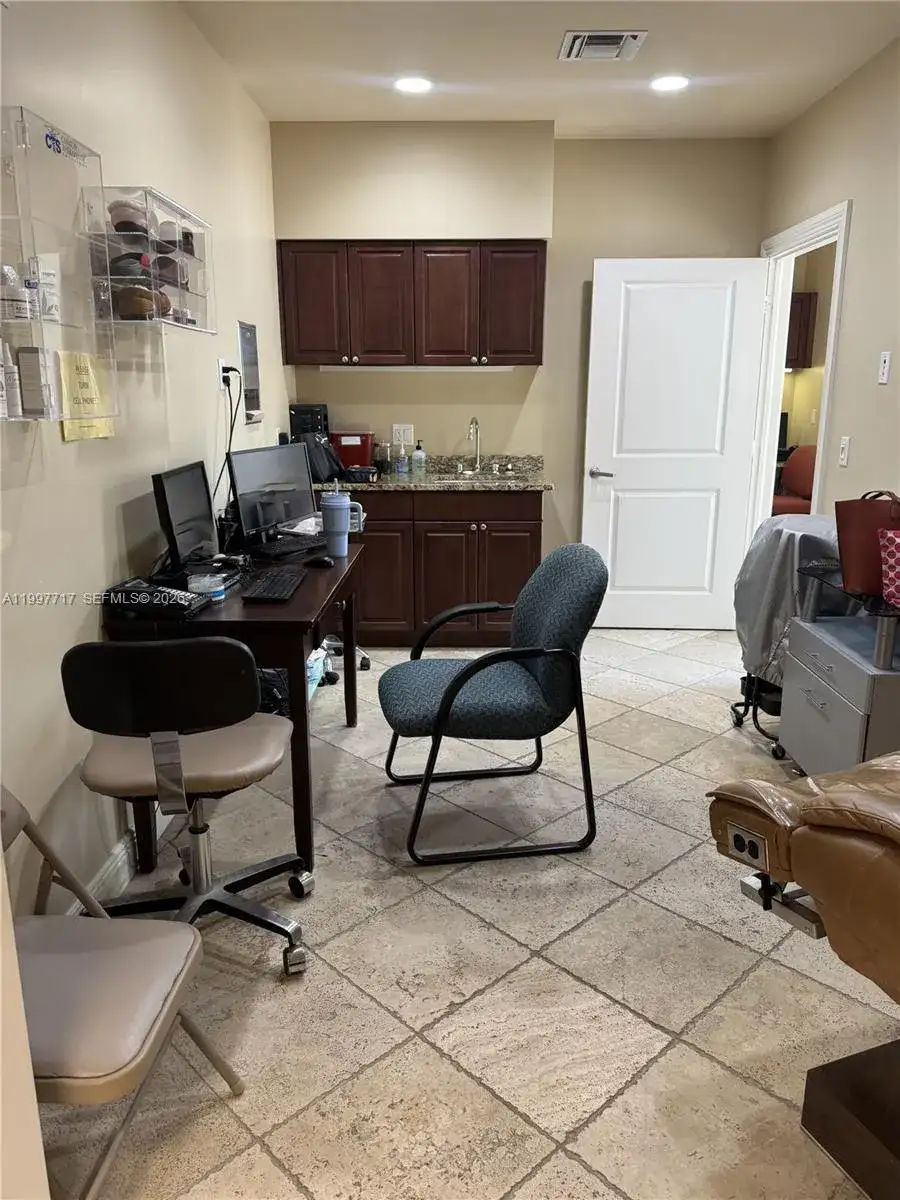 300 NW Bethany Dr # 320, Port St. Lucie FL 34986 photo 4