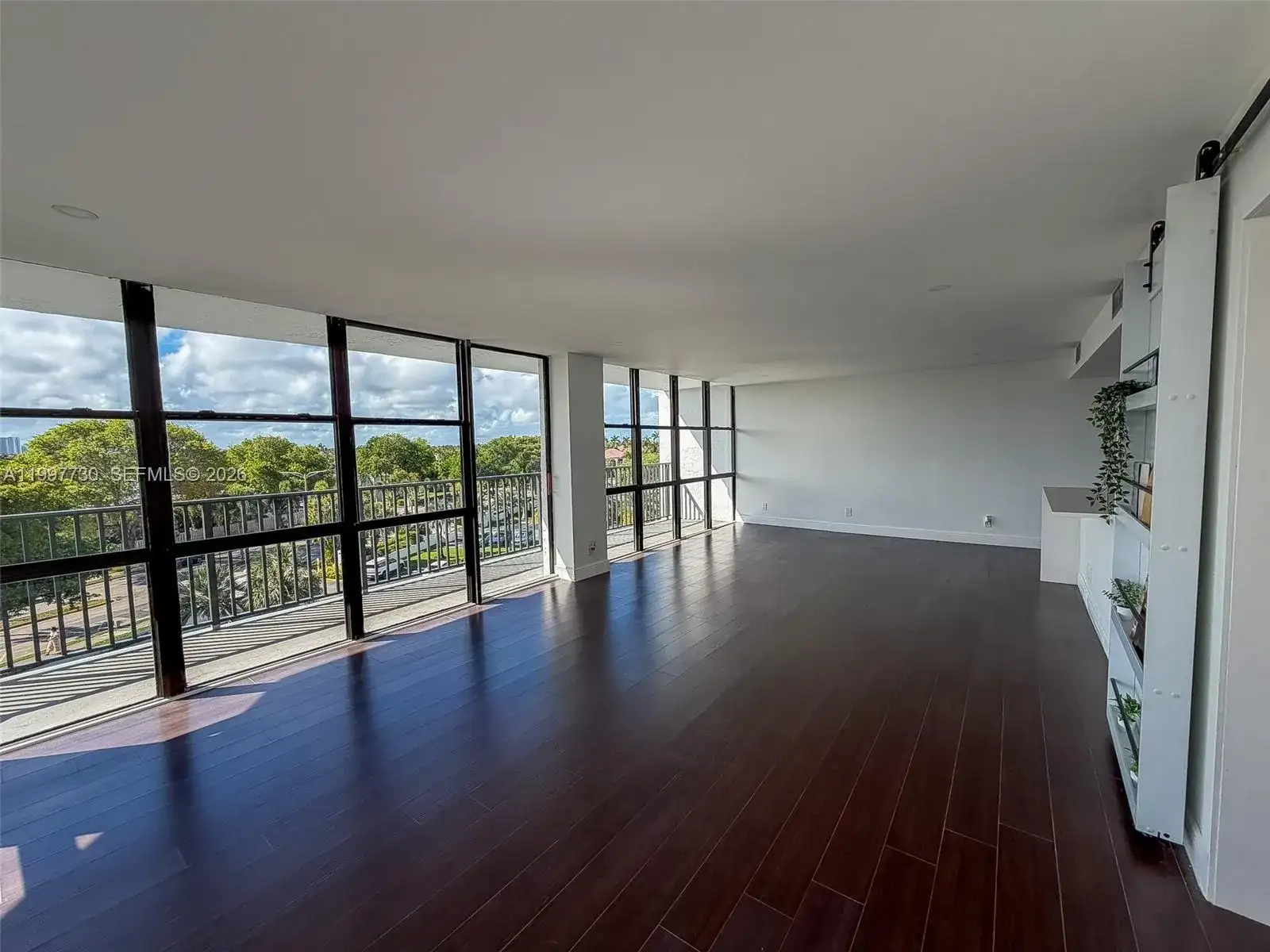 1000 Parkview Dr # 531, Hallandale Beach FL 33009 photo 3