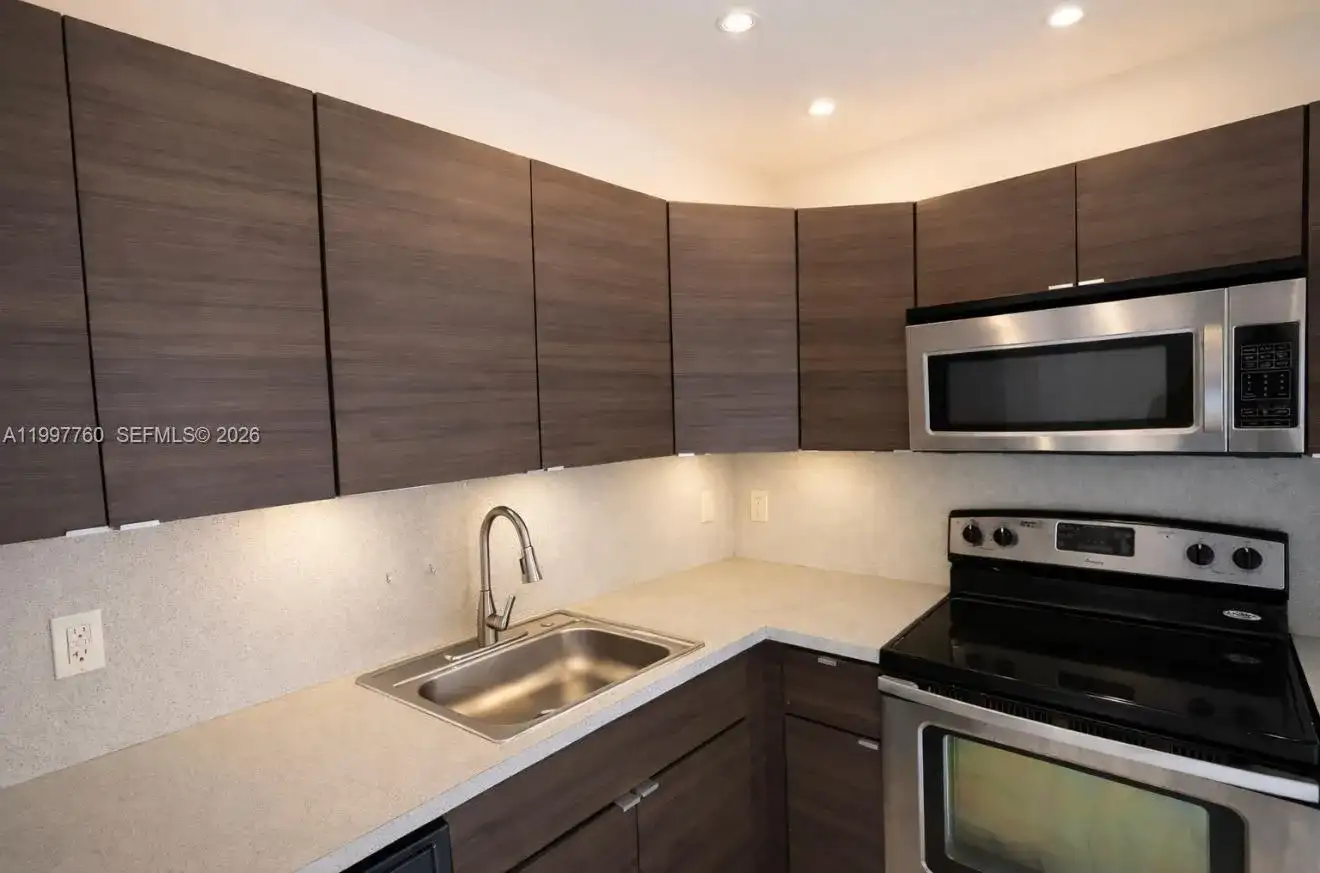 560 NE 67th St # 1, Miami FL 33138 photo 3