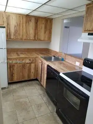 10425 SW 112th Ave # 211, Miami FL 33176 photo 2