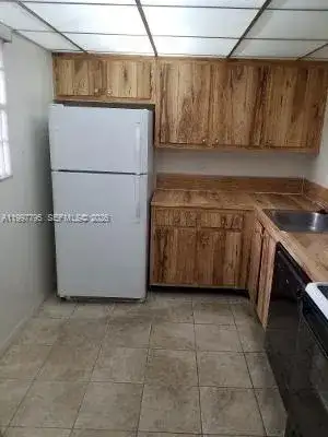 10425 SW 112th Ave # 211, Miami FL 33176 photo 3