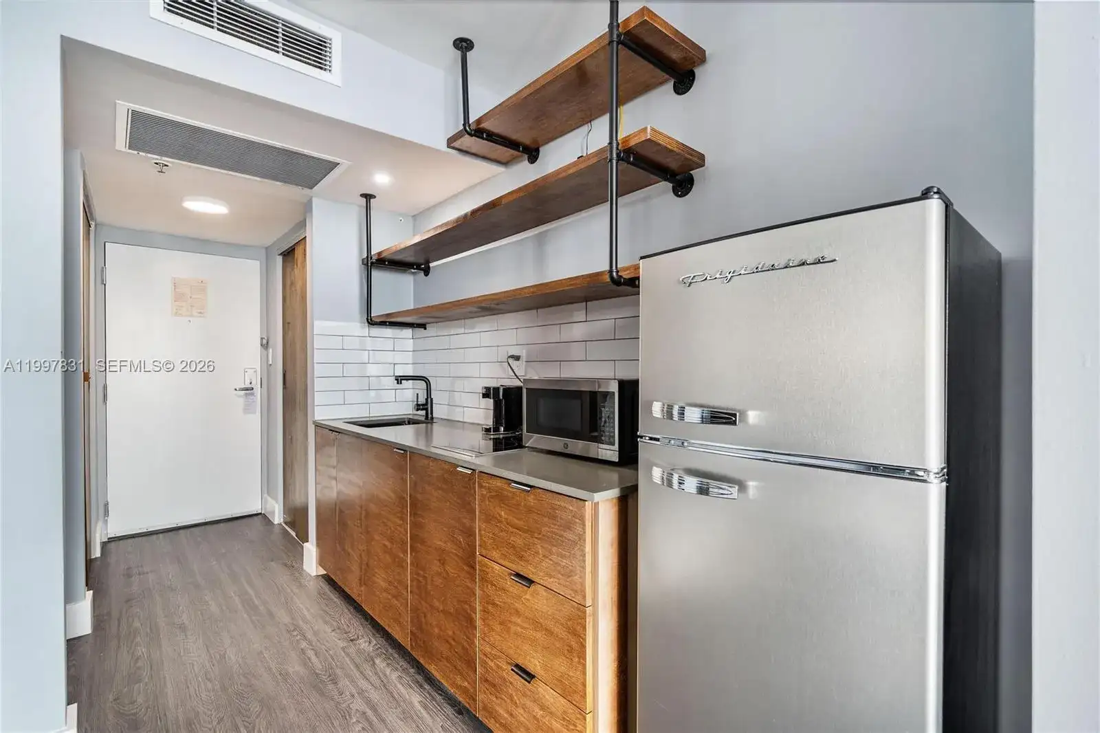 19201 Collins Ave # 324, Sunny Isles Beach FL 33160 photo 2
