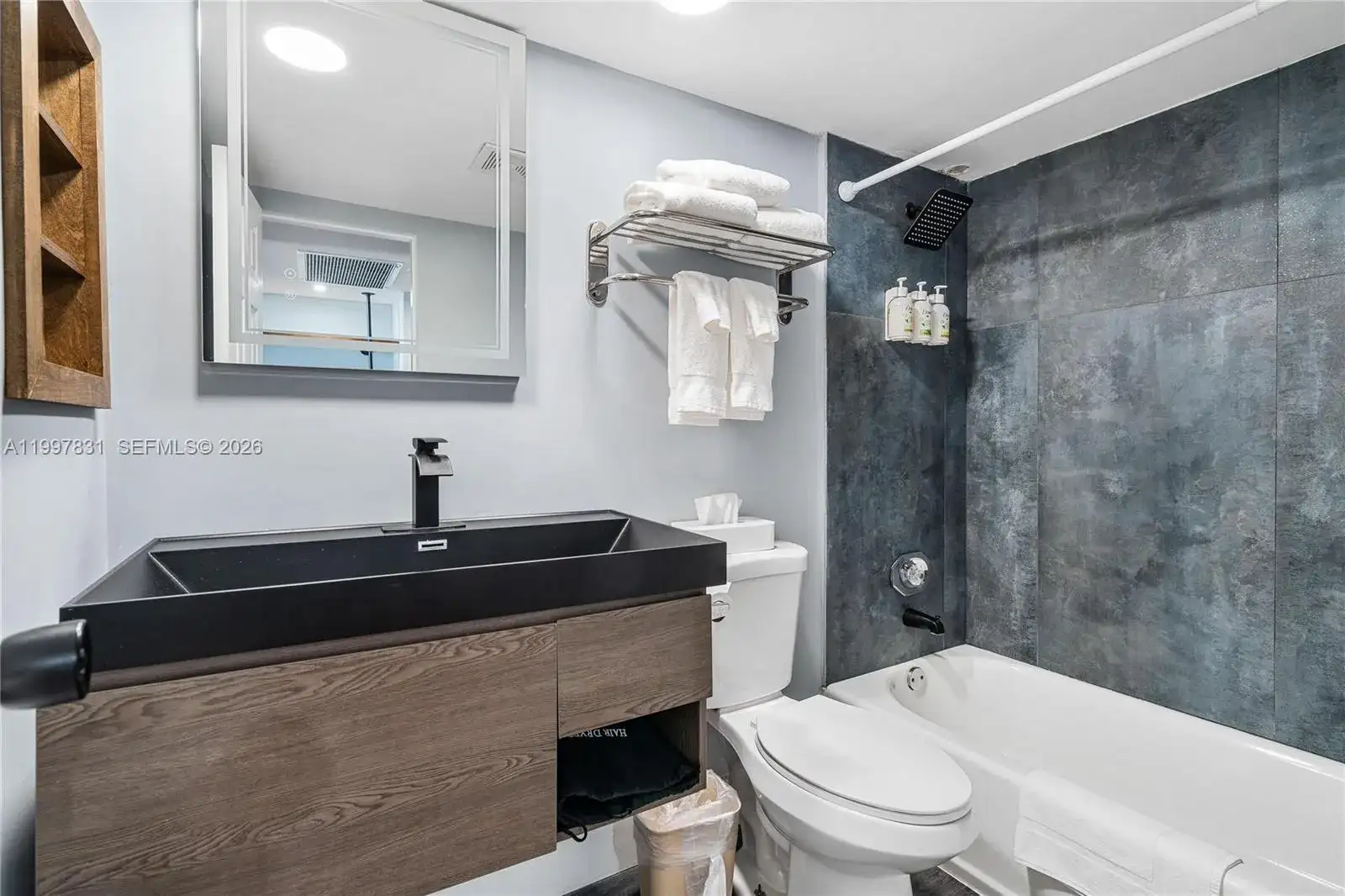 19201 Collins Ave # 324, Sunny Isles Beach FL 33160 photo 4