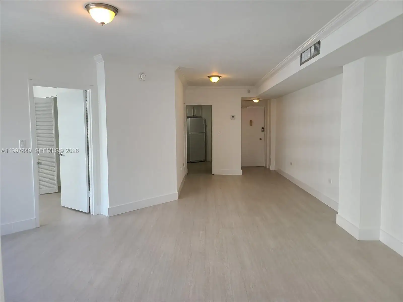 999 Brickell Bay Dr # 1207, Miami FL 33131 photo 2