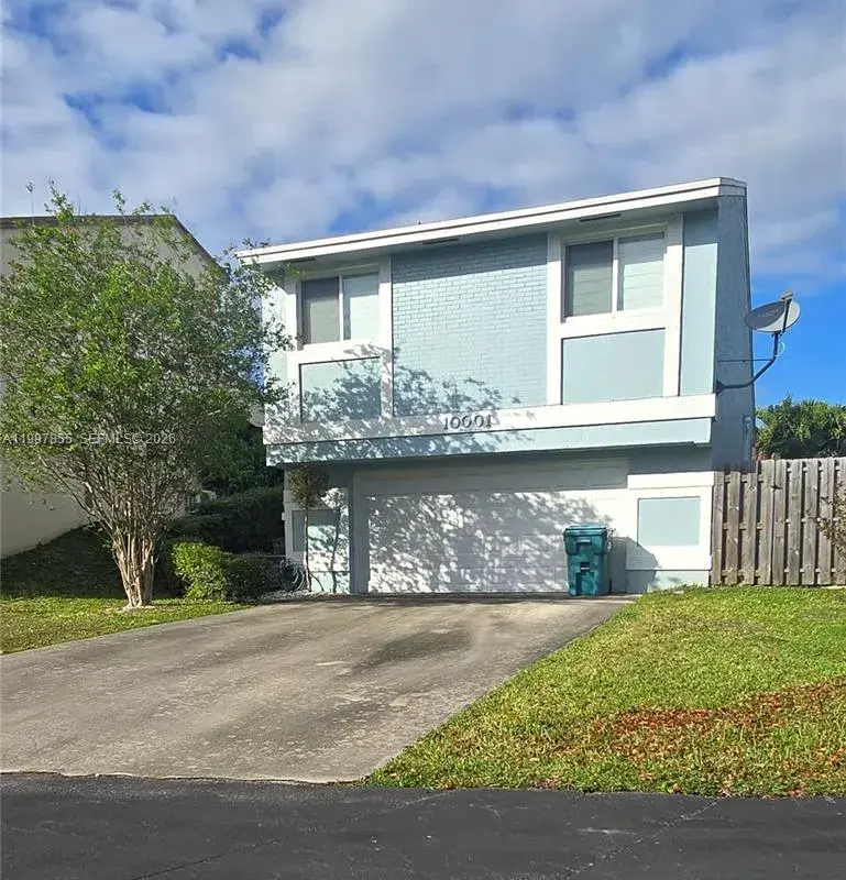 10001 SW 218th St, Cutler Bay FL 33190