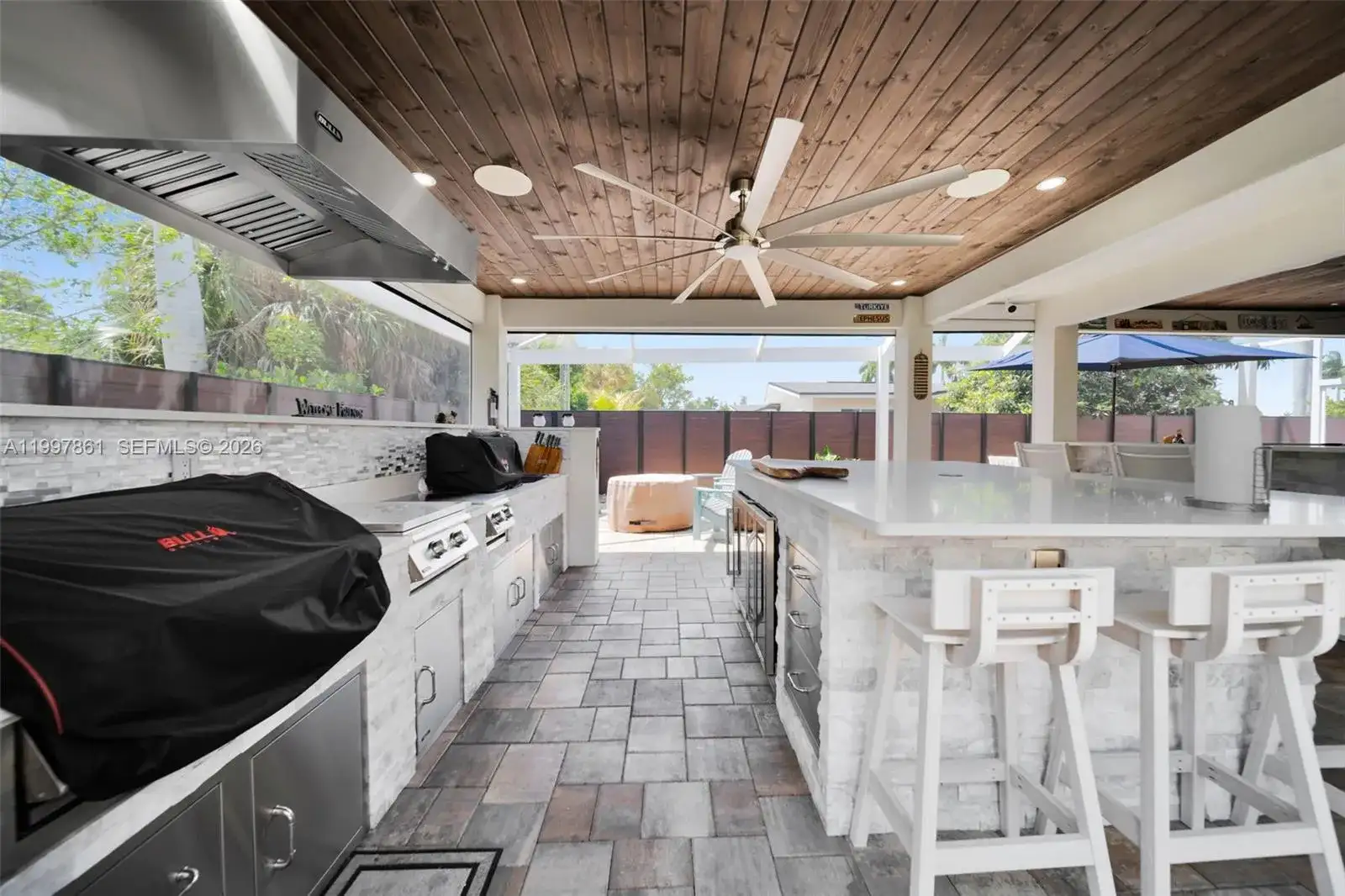 1574 Ricardo, Fort Myers FL 33901 photo 4