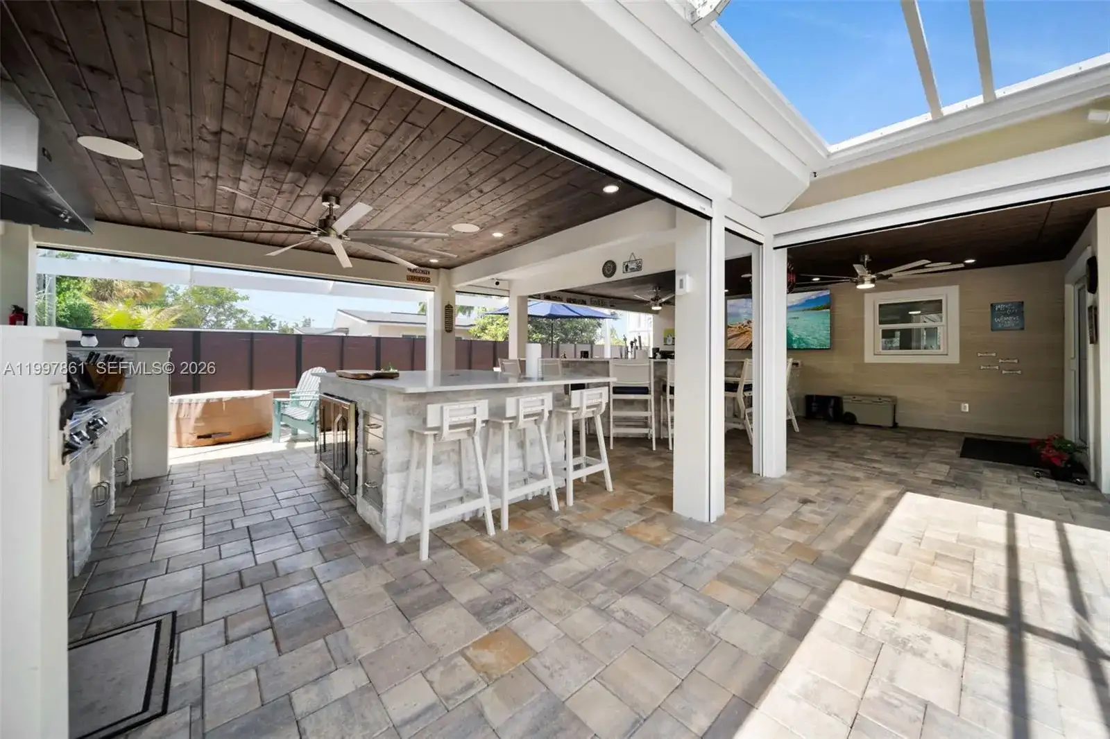 1574 Ricardo, Fort Myers FL 33901 photo 5