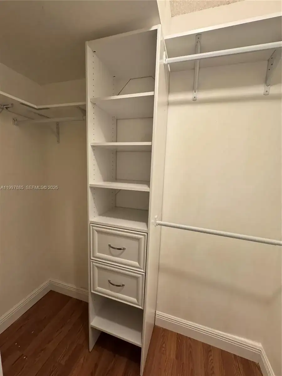 2935 NE 163rd St # 4T, North Miami Beach FL 33160 photo 2
