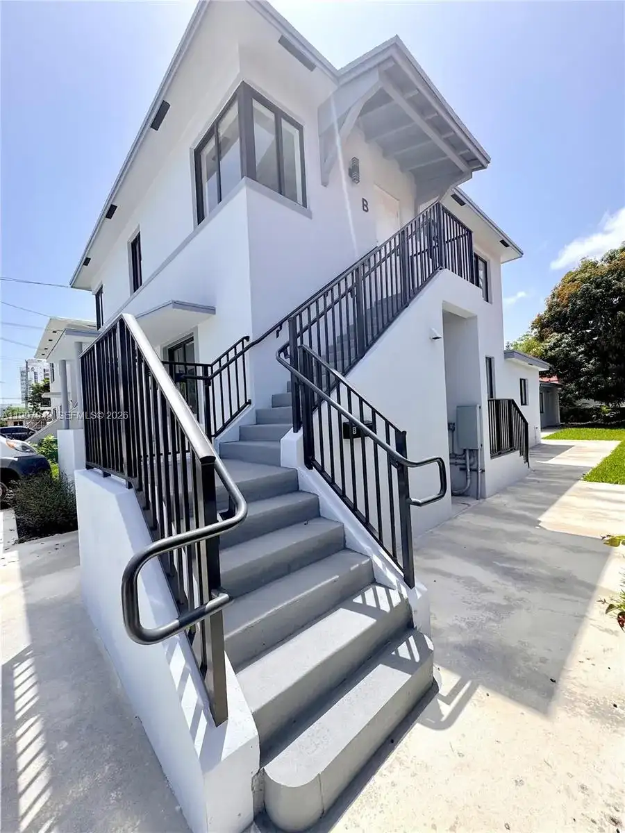 450 Beacom Blvd, Miami FL 33135 photo 2