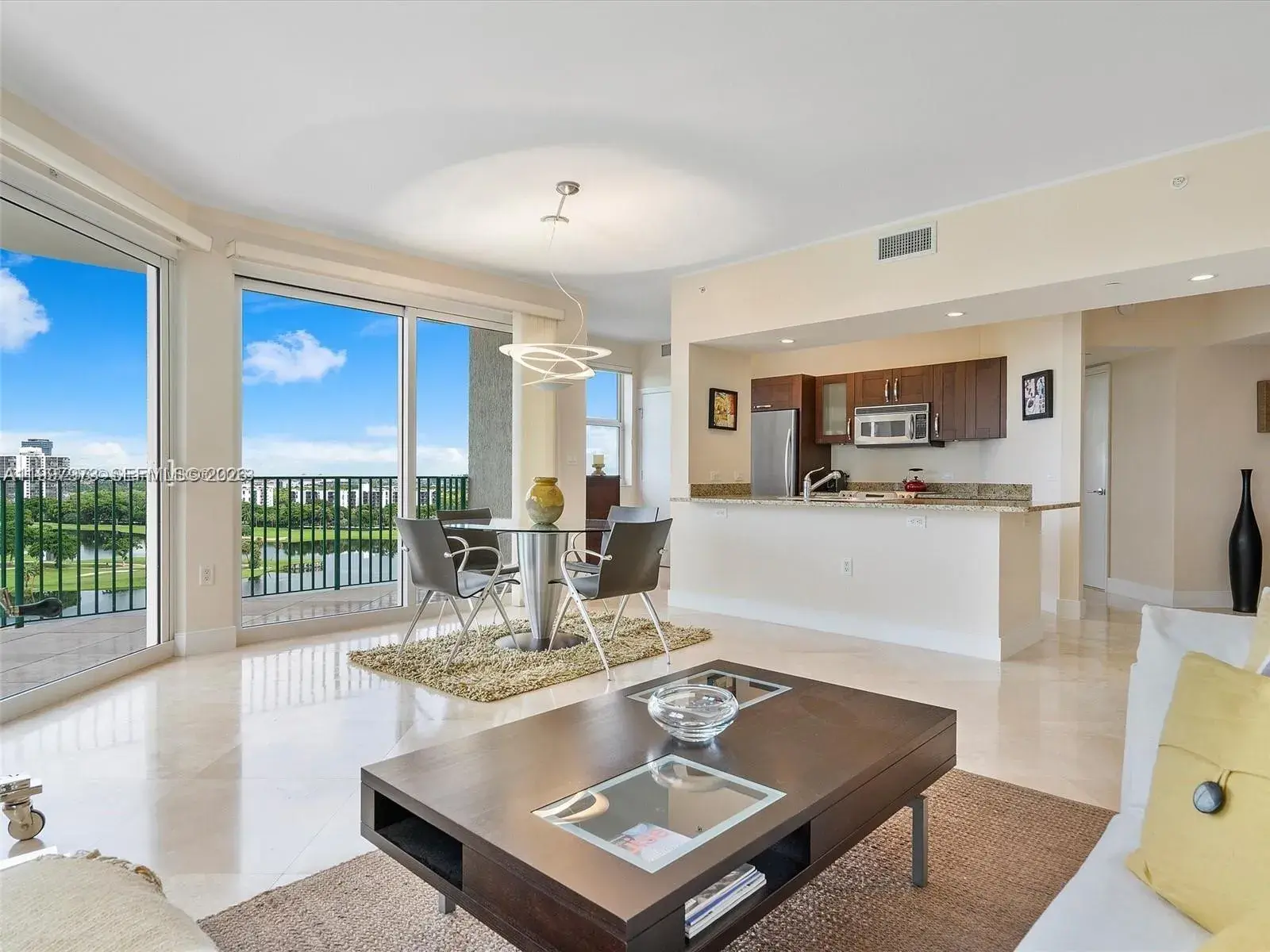 20000 E Country Club Dr # 1102, Aventura FL 33180
