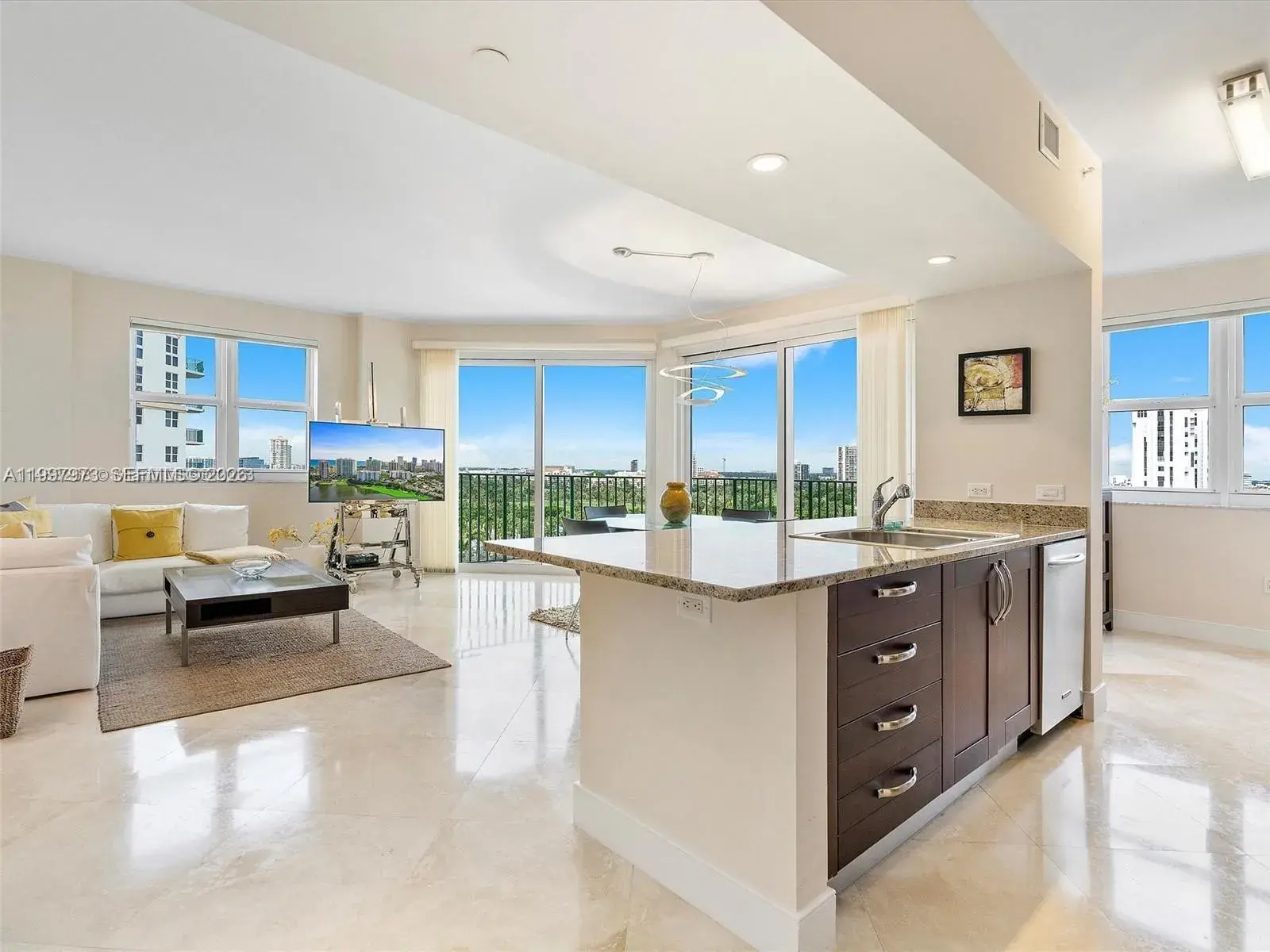 20000 E Country Club Dr # 1102, Aventura FL 33180