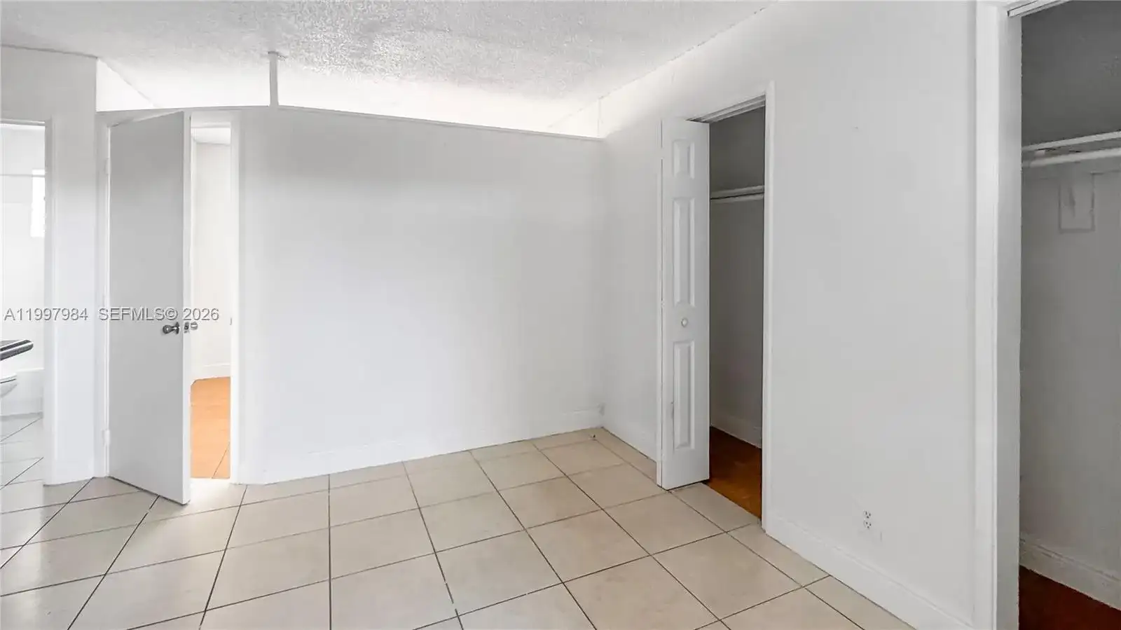 4081 N Dixie Hwy # 20, Oakland Park FL 33334 photo 2