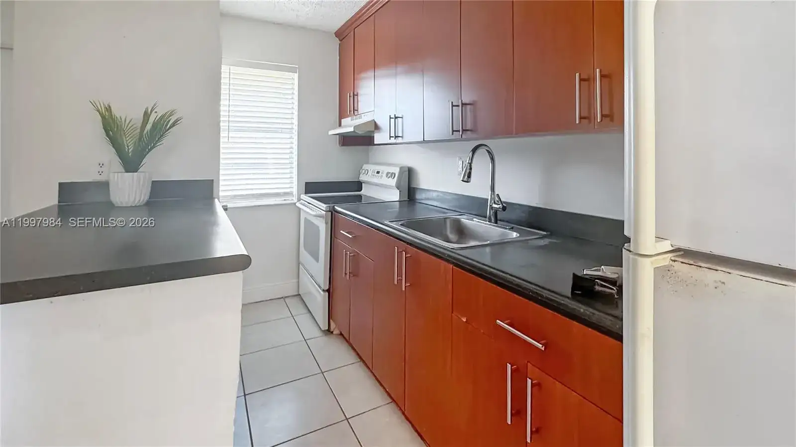 4081 N Dixie Hwy # 20, Oakland Park FL 33334 photo 3