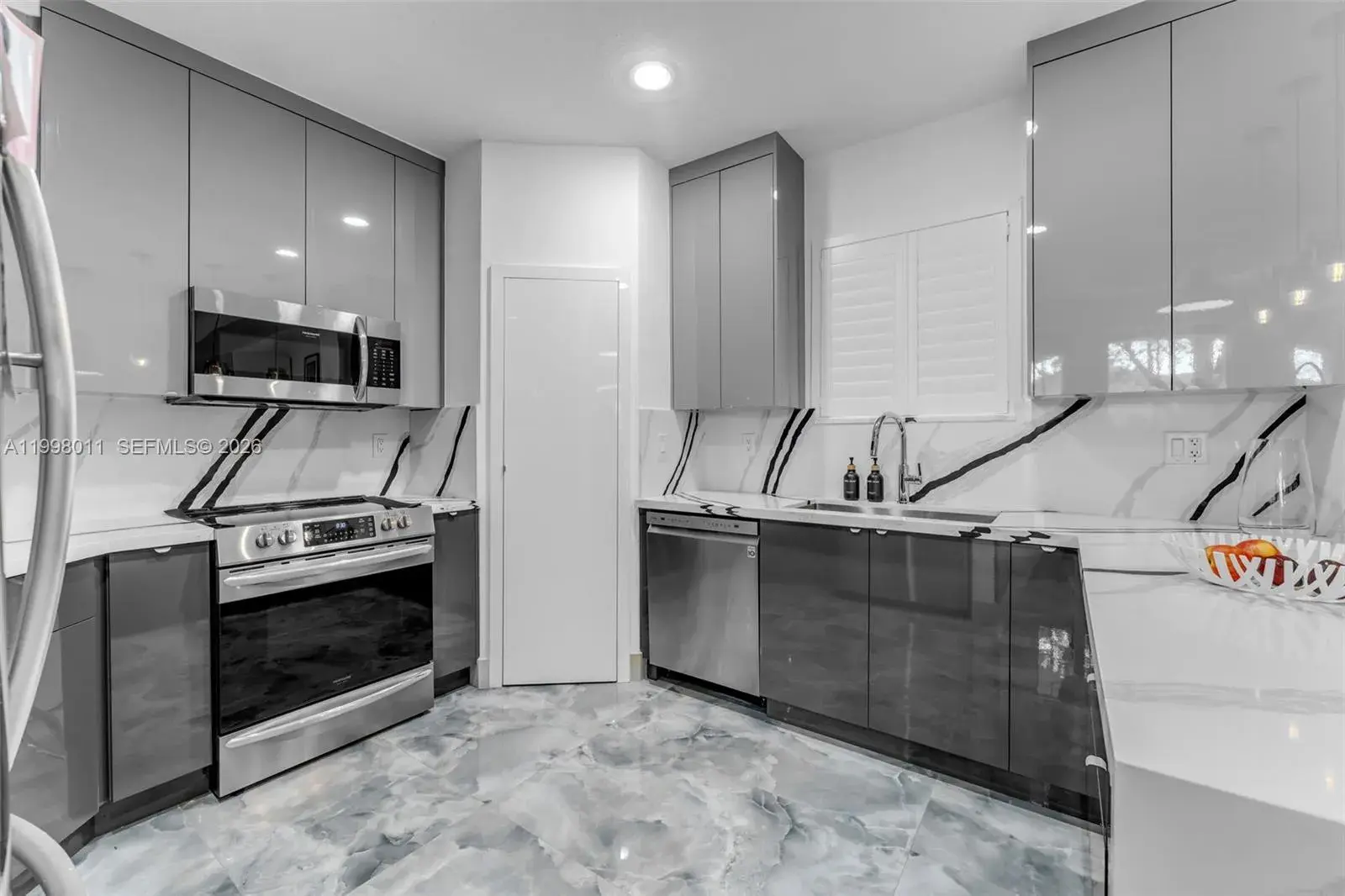 9030 SW 162nd St, Palmetto Bay FL 33157