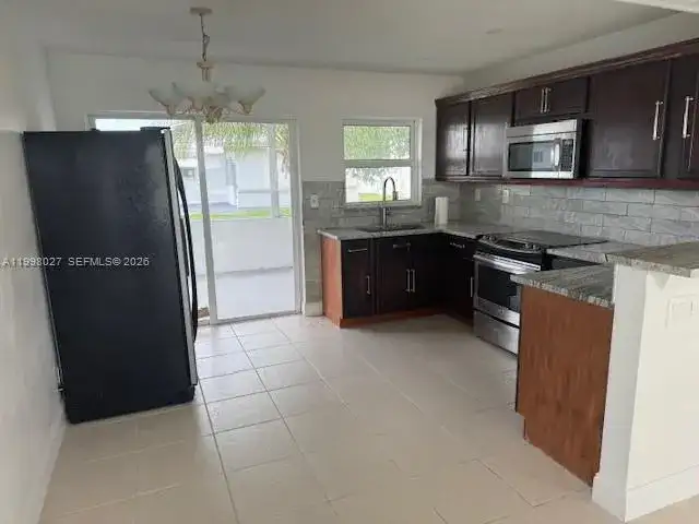 7005 NW 66th Ter, Tamarac FL 33321 photo 4