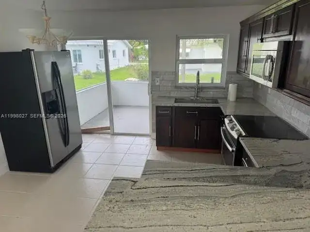 7005 NW 66th Ter, Tamarac FL 33321 photo 5