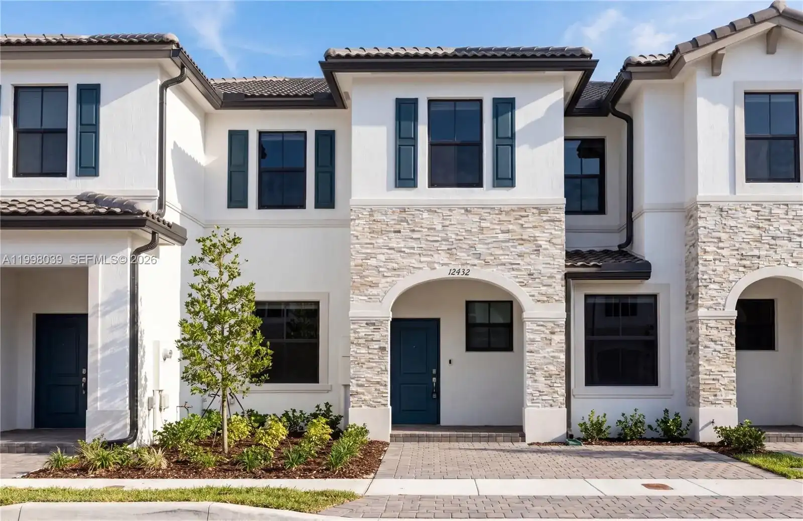 12432 NW 23rd Ct, Miami FL 33167