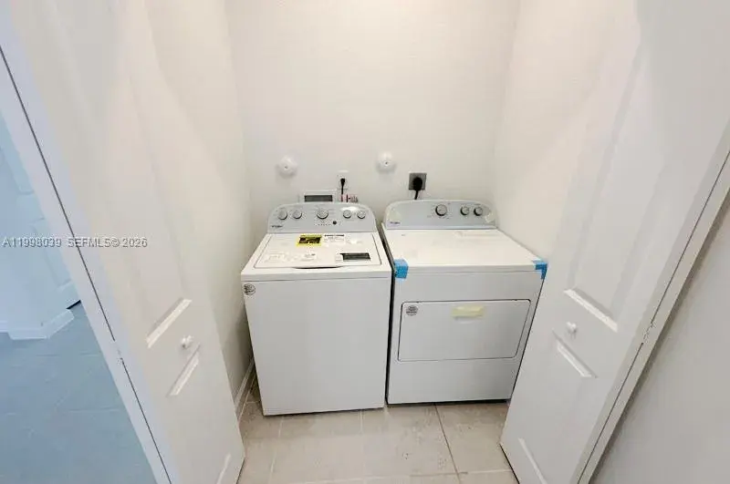 12432 NW 23rd Ct, Miami FL 33167