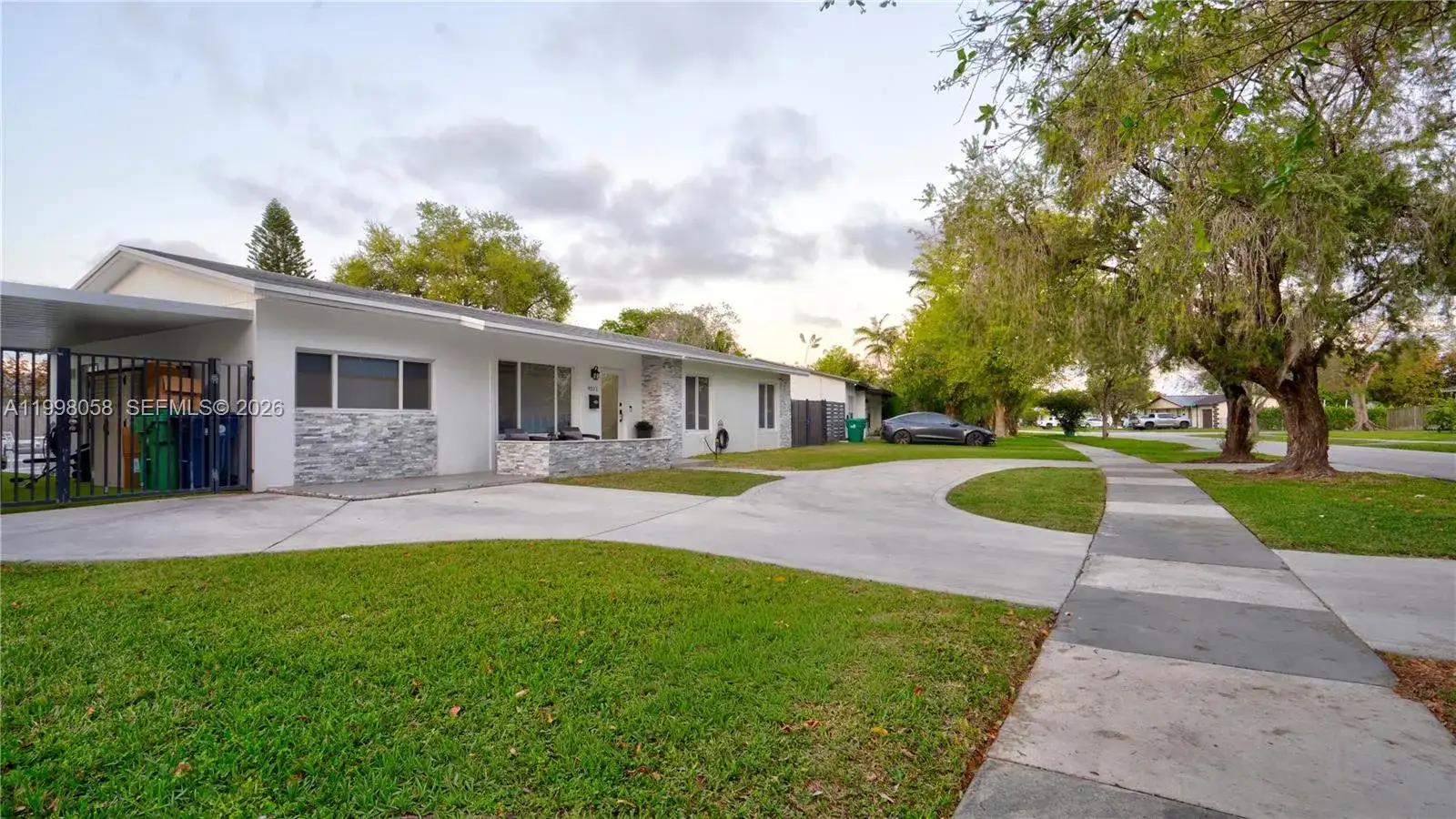 9311 Sterling Dr, Cutler Bay FL 33157 photo 4