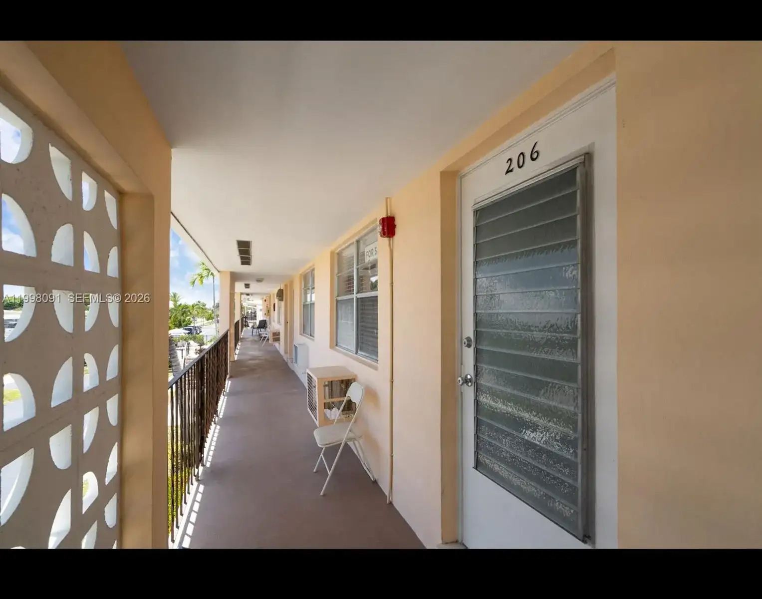 2111 NE 56th St # 206, Fort Lauderdale FL 33308 photo 2