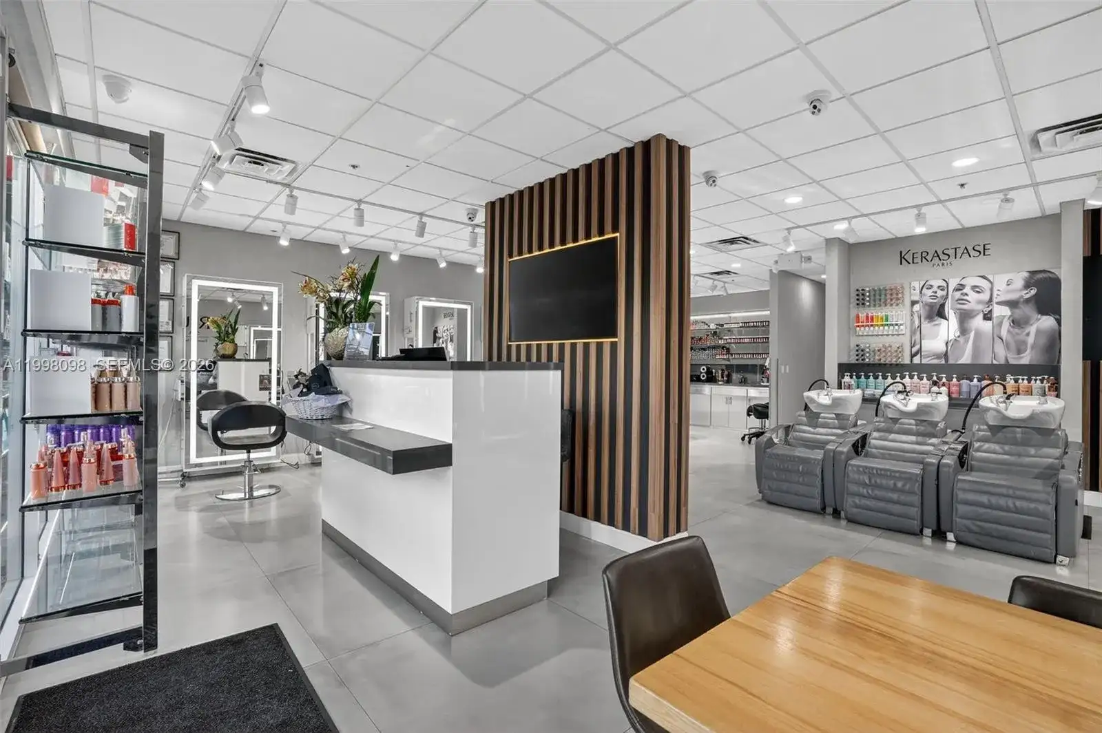 Beauty Salon Commercial Condo with Real Estate For Sale In Hial, Hialeah FL 33015 photo 2