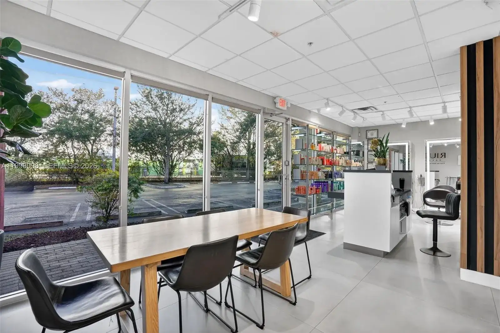 Beauty Salon Commercial Condo with Real Estate For Sale In Hial, Hialeah FL 33015 photo 3