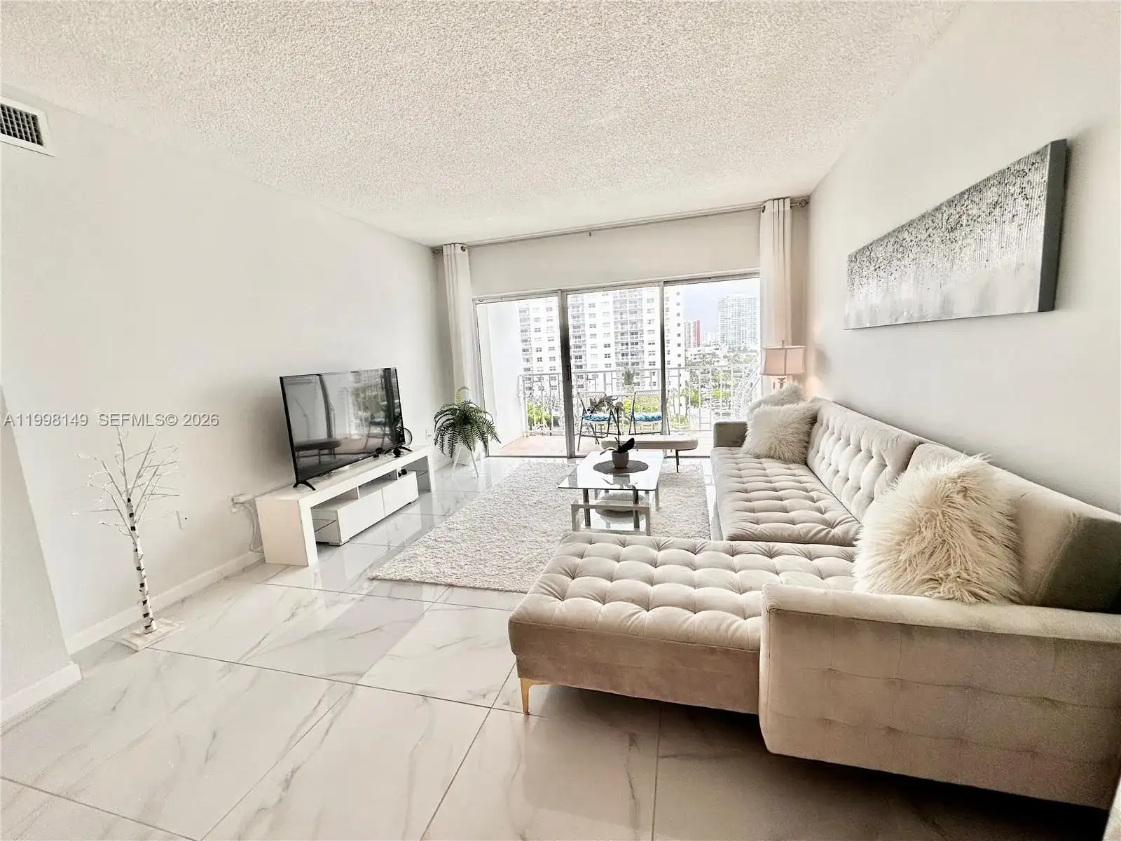 500 Bayview Dr # 717, Sunny Isles Beach FL 33160 photo 5