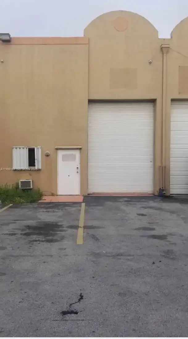 1701 W 37th St # 15, Hialeah FL 33012