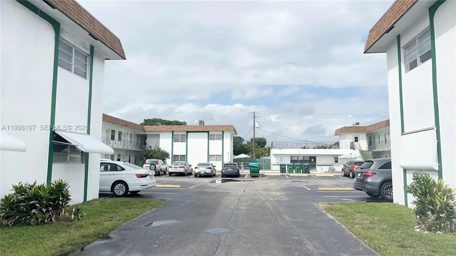 2225 Polk St # 6B, Hollywood FL 33020 photo 4